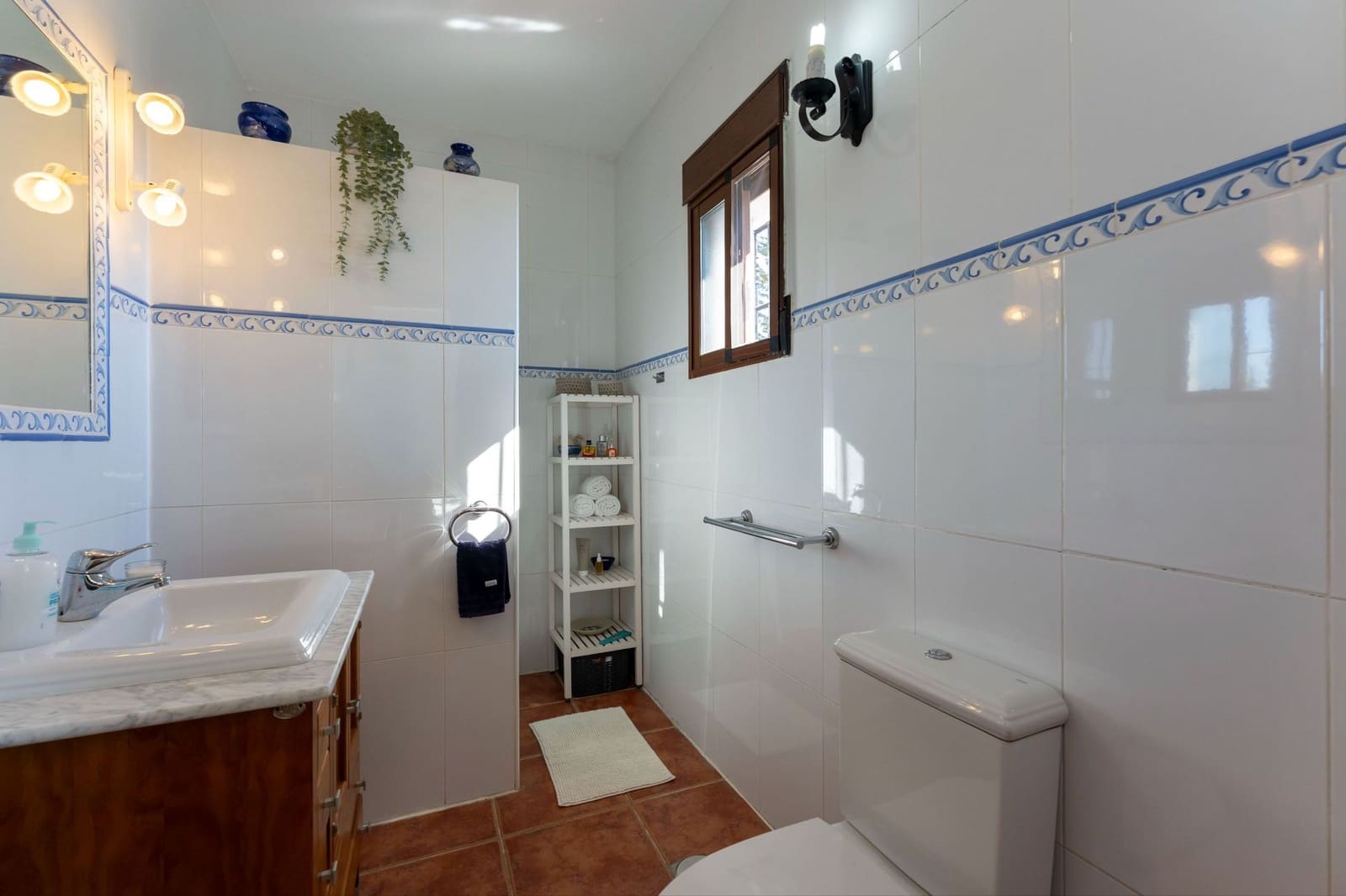 3 bedroom Finca/Country House for sale in Tolox with pool garage - € 449,000 (Ref: 10158473)