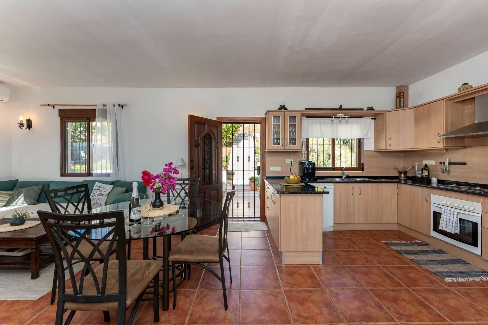 3 bedroom Finca/Country House for sale in Tolox with pool garage - € 449,000 (Ref: 10158473)
