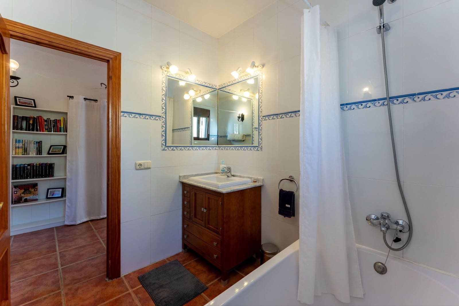 3 bedroom Finca/Country House for sale in Tolox with pool garage - € 449,000 (Ref: 10158473)
