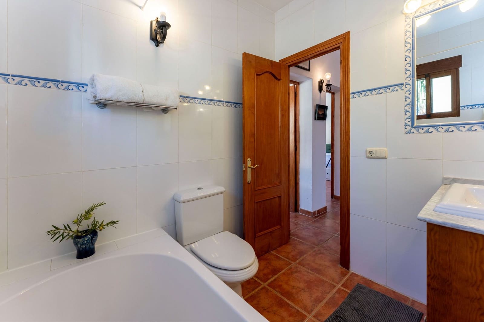 3 bedroom Finca/Country House for sale in Tolox with pool garage - € 449,000 (Ref: 10158473)
