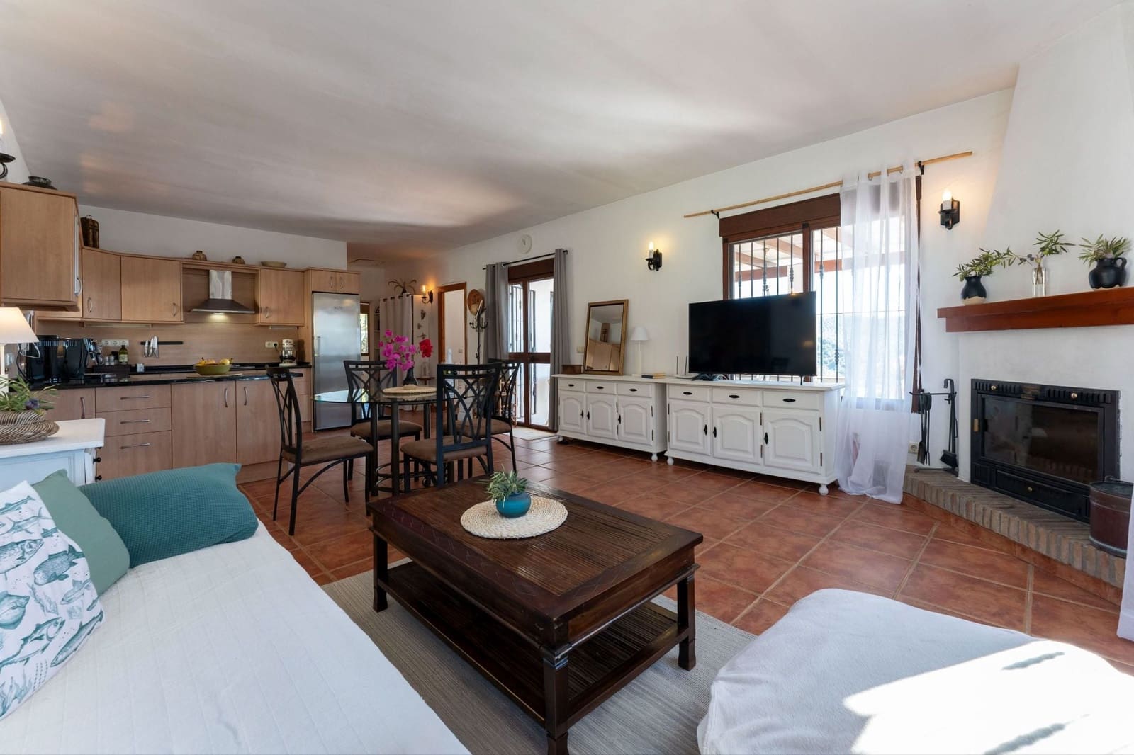 3 bedroom Finca/Country House for sale in Tolox with pool garage - € 449,000 (Ref: 10158473)