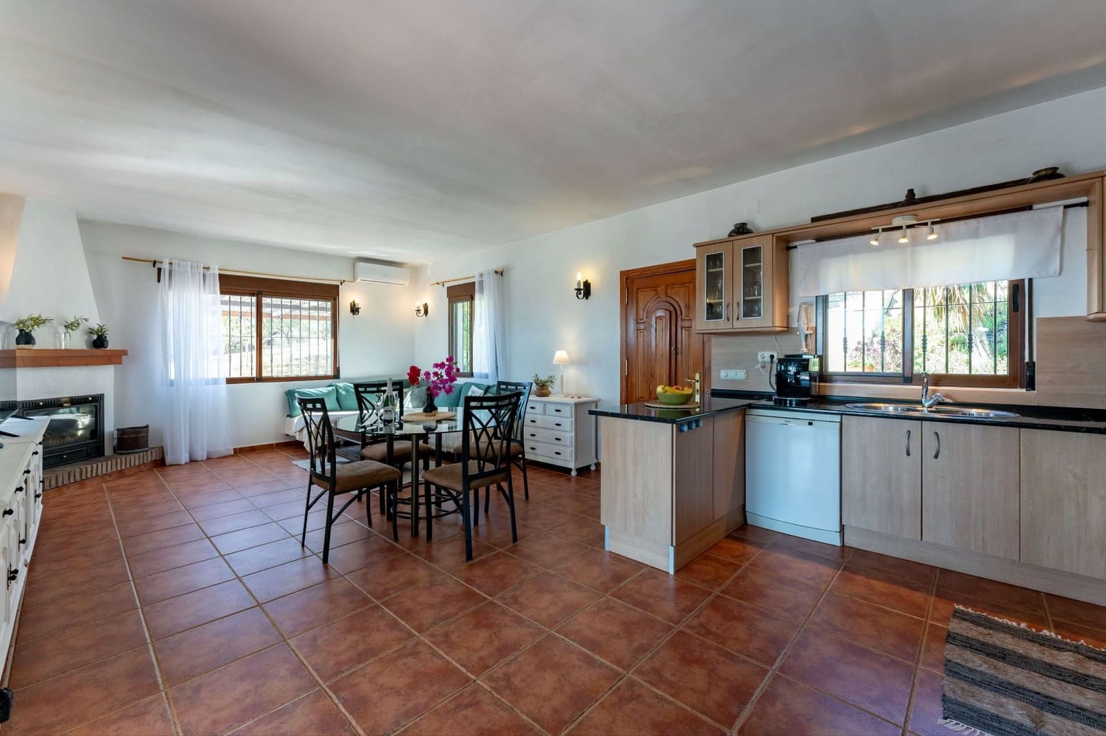 3 bedroom Finca/Country House for sale in Tolox with pool garage - € 449,000 (Ref: 10158473)