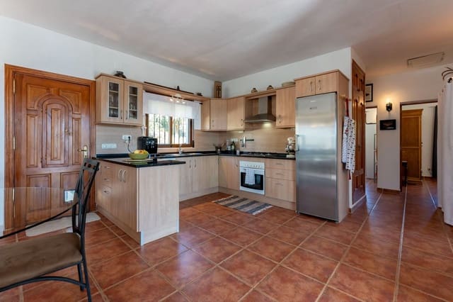 3 chambre Finca/Maison de Campagne à vendre à Tolox avec piscine garage - 449 000 € (Ref: 10158473)