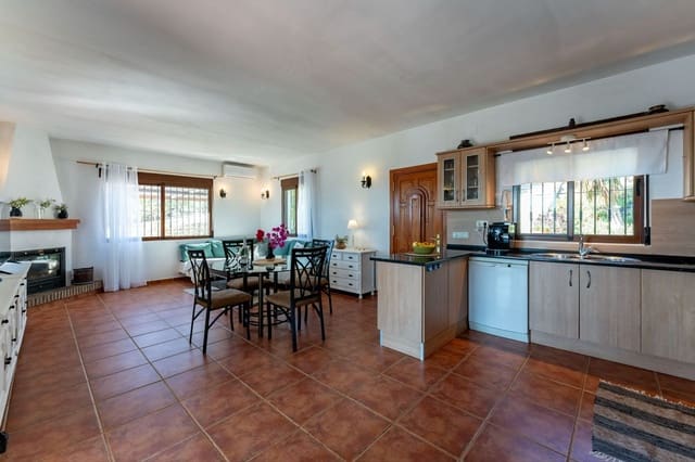 3 chambre Finca/Maison de Campagne à vendre à Tolox avec piscine garage - 449 000 € (Ref: 10158473)