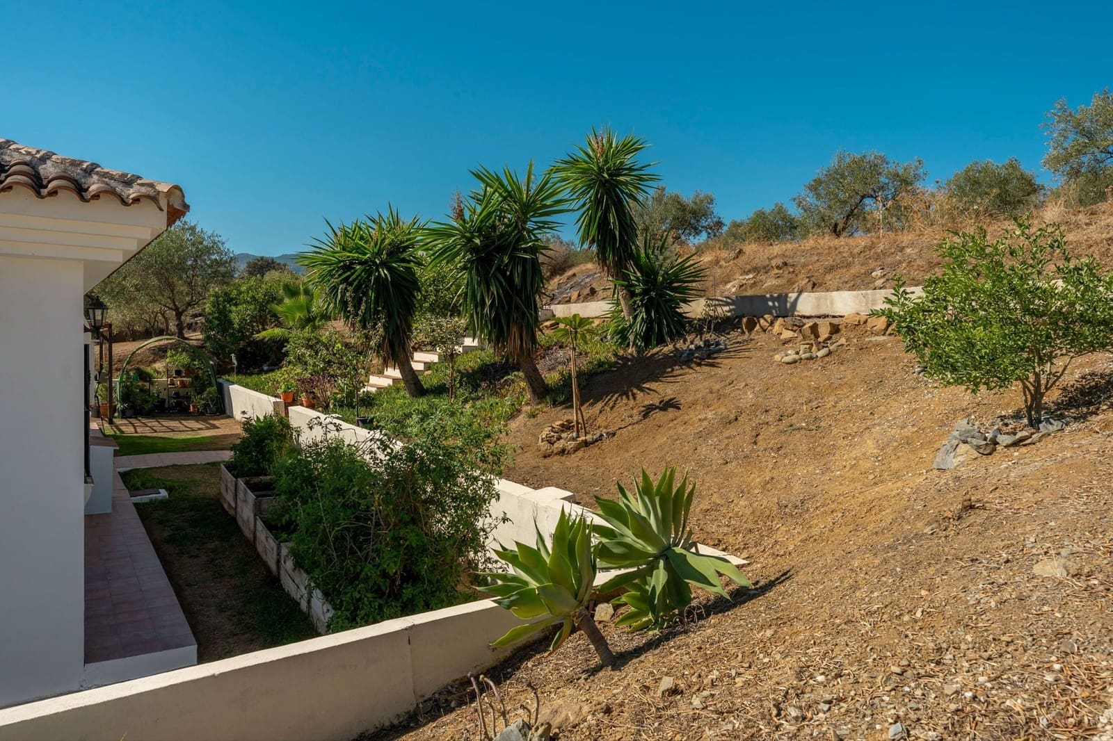 3 bedroom Finca/Country House for sale in Tolox with pool garage - € 449,000 (Ref: 10158473)