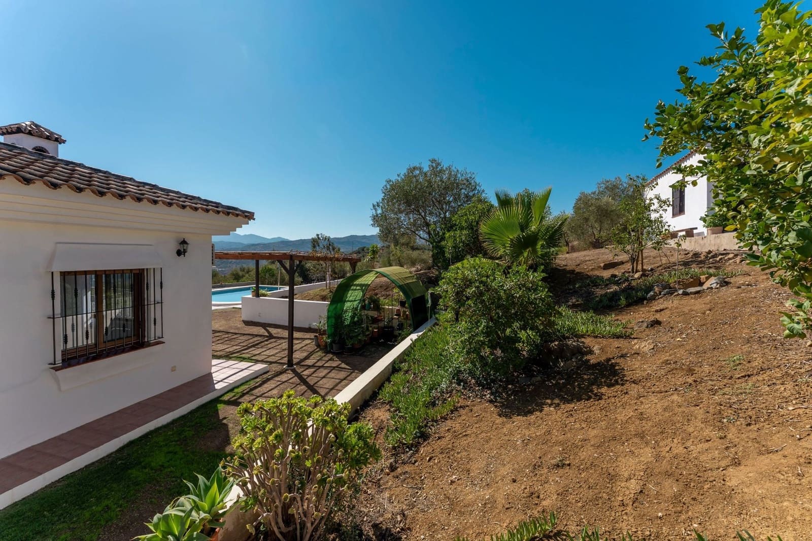 3 bedroom Finca/Country House for sale in Tolox with pool garage - € 449,000 (Ref: 10158473)