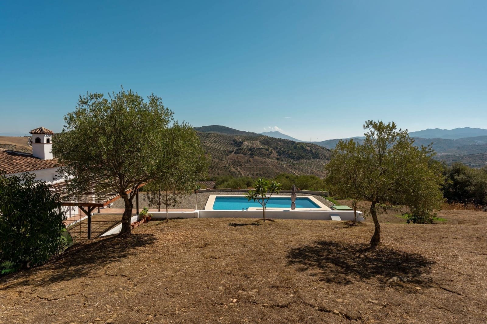 3 bedroom Finca/Country House for sale in Tolox with pool garage - € 449,000 (Ref: 10158473)