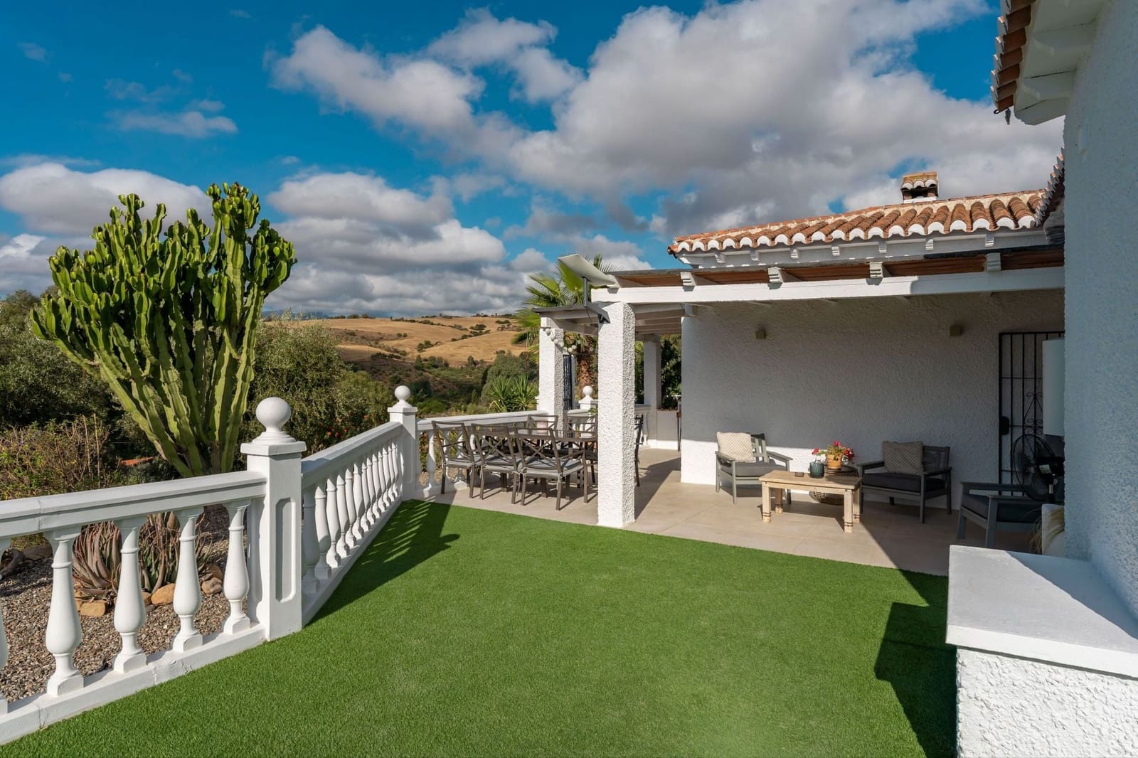 3 bedroom Finca/Country House for sale in Pizarra with pool garage - € 475,000 (Ref: 10165590)