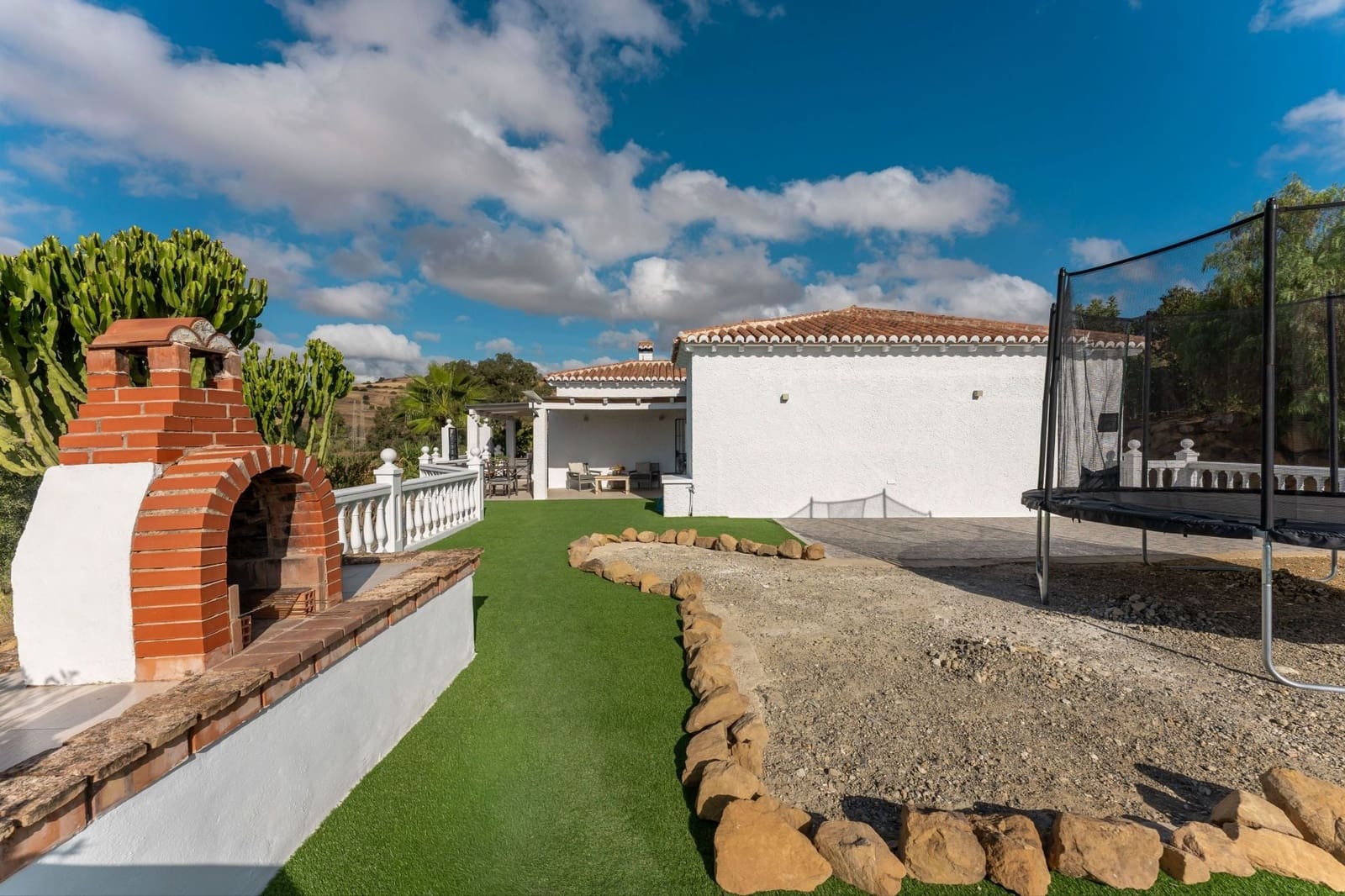 3 bedroom Finca/Country House for sale in Pizarra with pool garage - € 475,000 (Ref: 10165590)