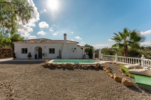 3 soveværelse Finca/Landehus til salg i Pizarra med swimmingpool garage - € 475.000 (Ref: 10165590)