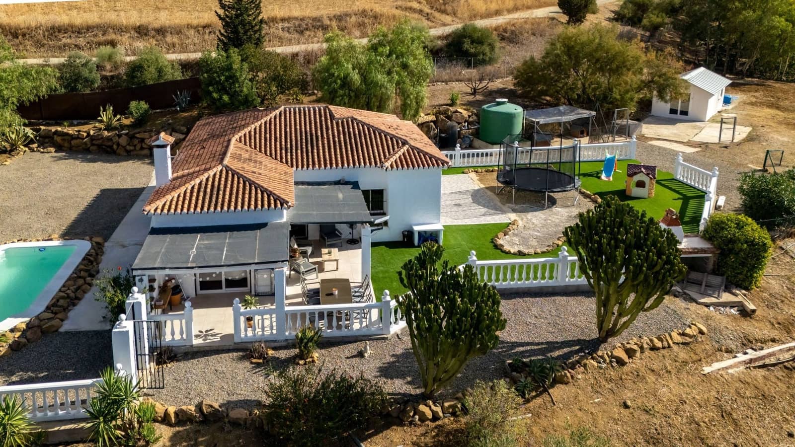 3 bedroom Finca/Country House for sale in Pizarra with pool garage - € 475,000 (Ref: 10165590)