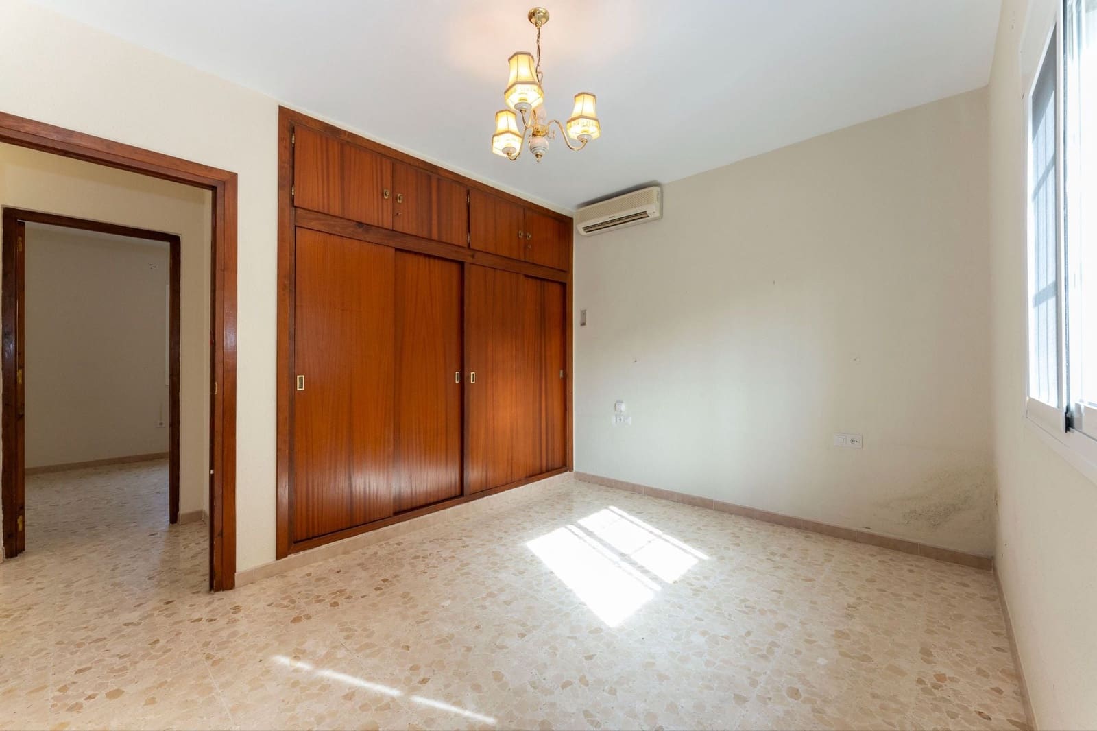 Chalet de 3 habitaciones en Alhaurín el Grande en venta con piscina garaje - 549.000 € (Ref: 10184122)