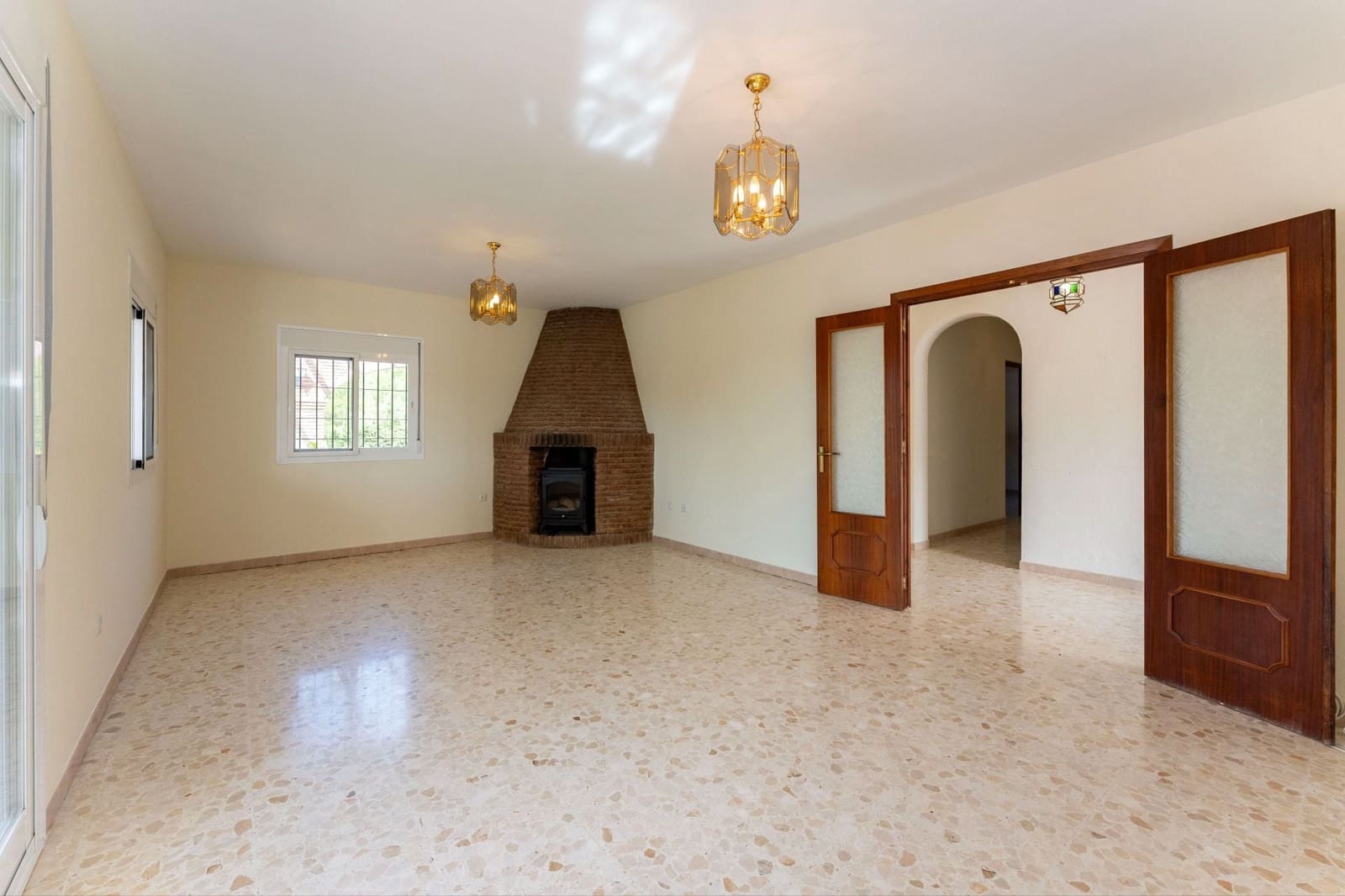 Chalet de 3 habitaciones en Alhaurín el Grande en venta con piscina garaje - 549.000 € (Ref: 10184122)