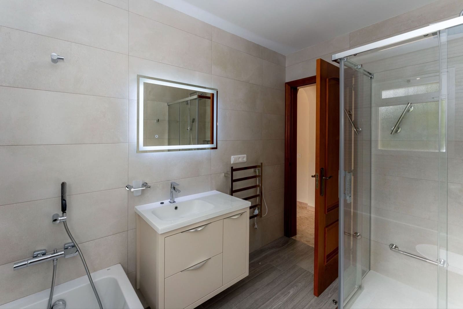 Chalet de 3 habitaciones en Alhaurín el Grande en venta con piscina garaje - 549.000 € (Ref: 10184122)