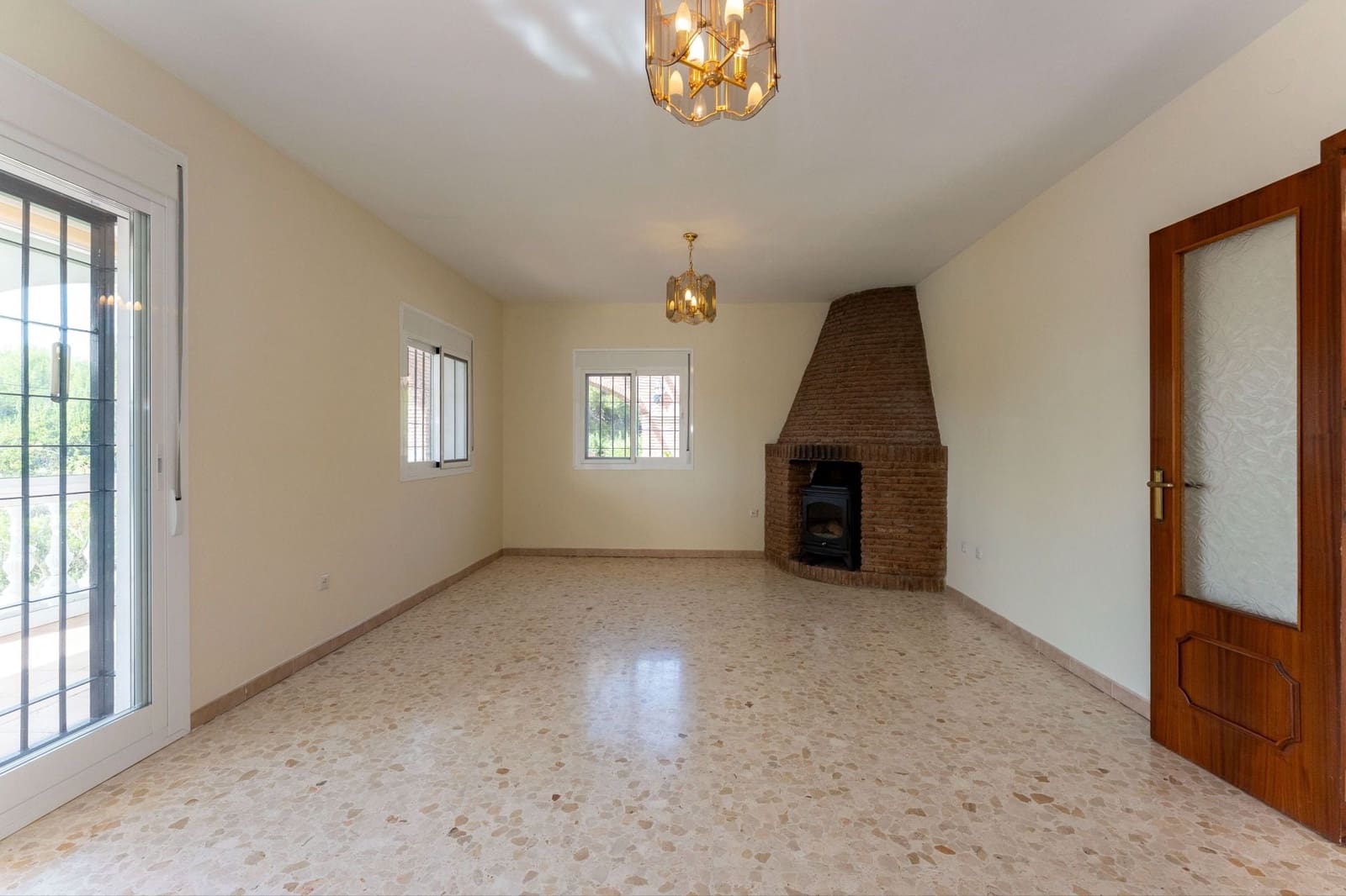 Chalet de 3 habitaciones en Alhaurín el Grande en venta con piscina garaje - 549.000 € (Ref: 10184122)