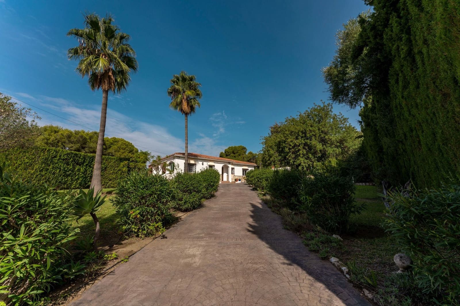 Chalet de 3 habitaciones en Alhaurín el Grande en venta con piscina garaje - 549.000 € (Ref: 10184122)