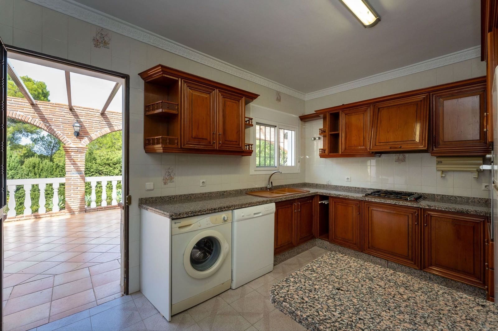 Chalet de 3 habitaciones en Alhaurín el Grande en venta con piscina garaje - 549.000 € (Ref: 10184122)