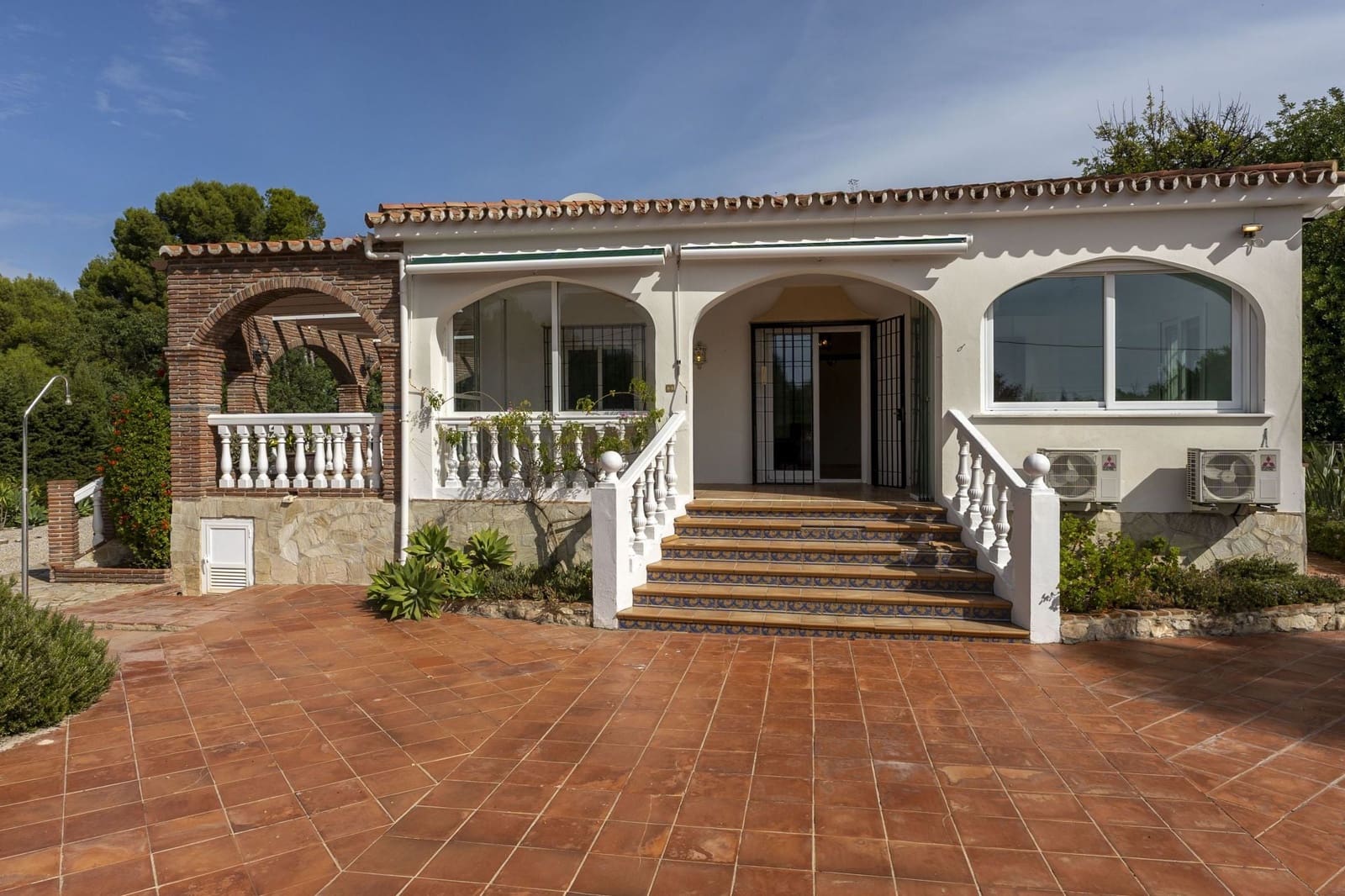 Chalet de 3 habitaciones en Alhaurín el Grande en venta con piscina garaje - 549.000 € (Ref: 10184122)