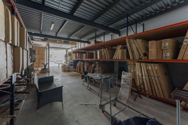 Erhverv til salg i Coín - € 280.000 (Ref: 8196992)