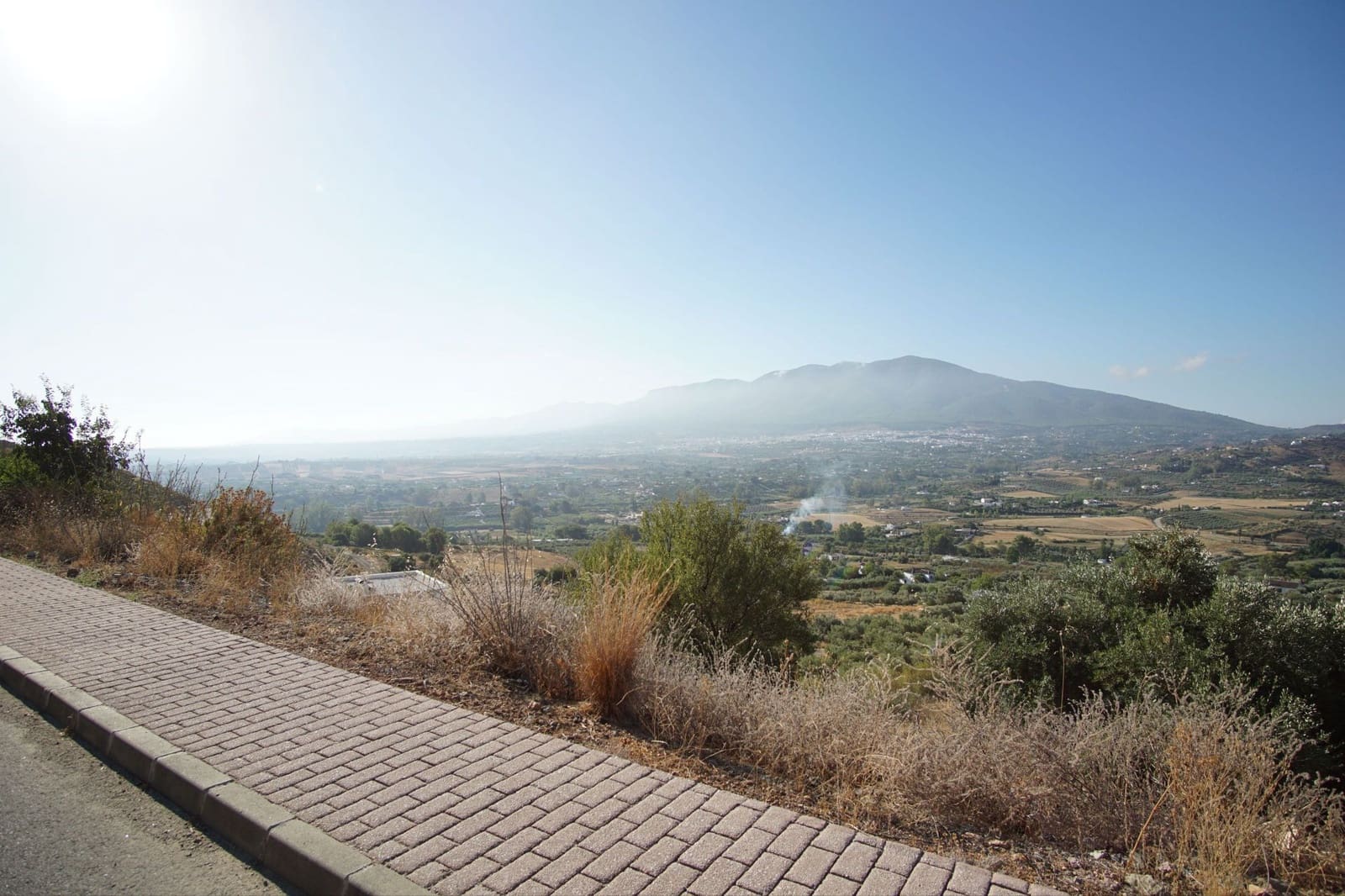 Grunde uden byggetilladelser til salg i Coin - € 65.000 (Ref: 8777390)