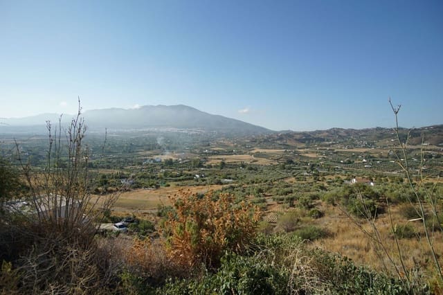 Rakentamaton maa myytävänä paikassa Coín - 65 000 € (Ref: 8777390)