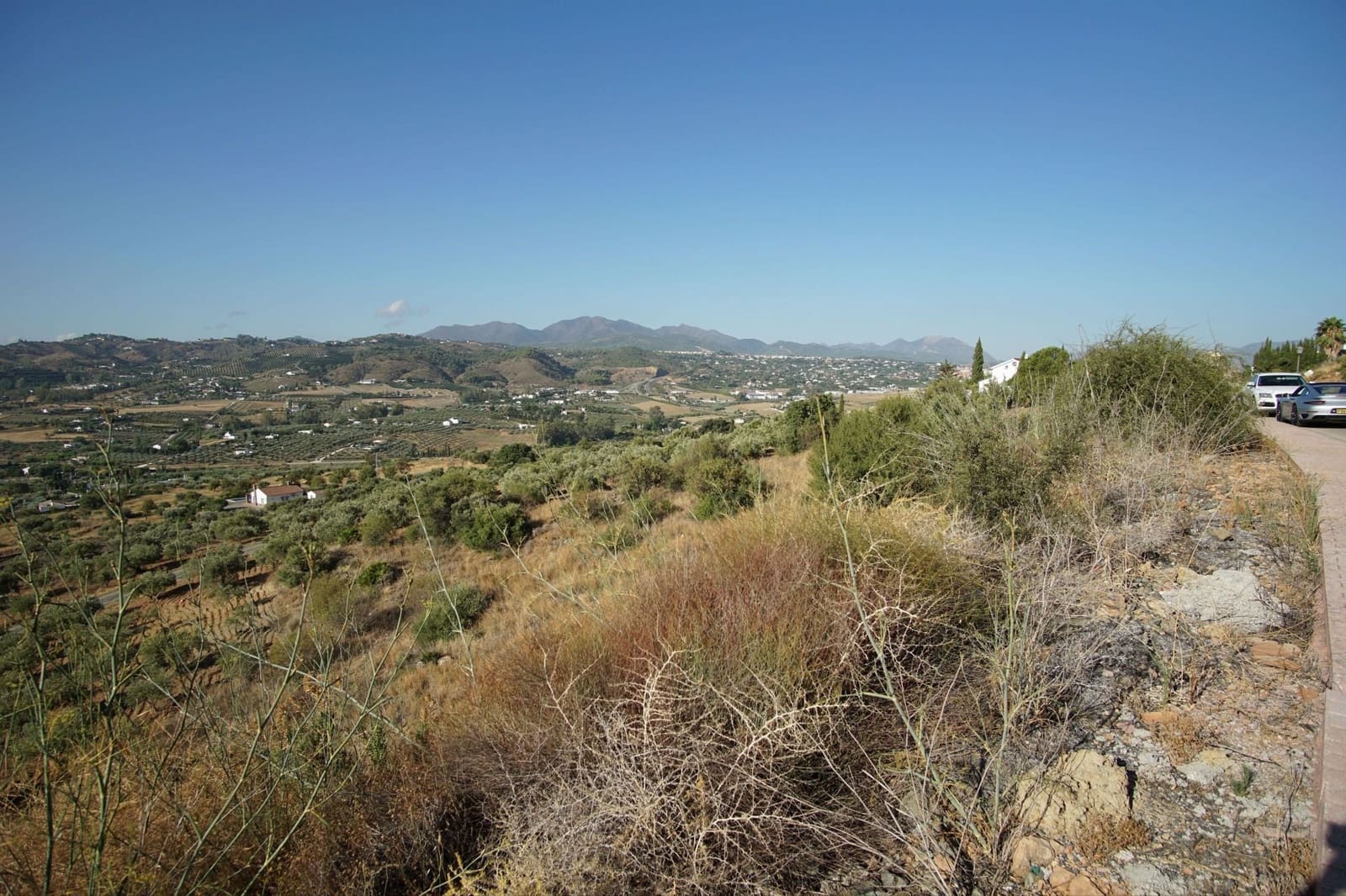 Grunde uden byggetilladelser til salg i Coin - € 65.000 (Ref: 8777390)