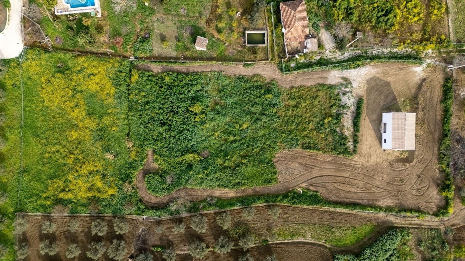 Finca/Country House for sale in Coin - € 199,000 (Ref: 8846636)