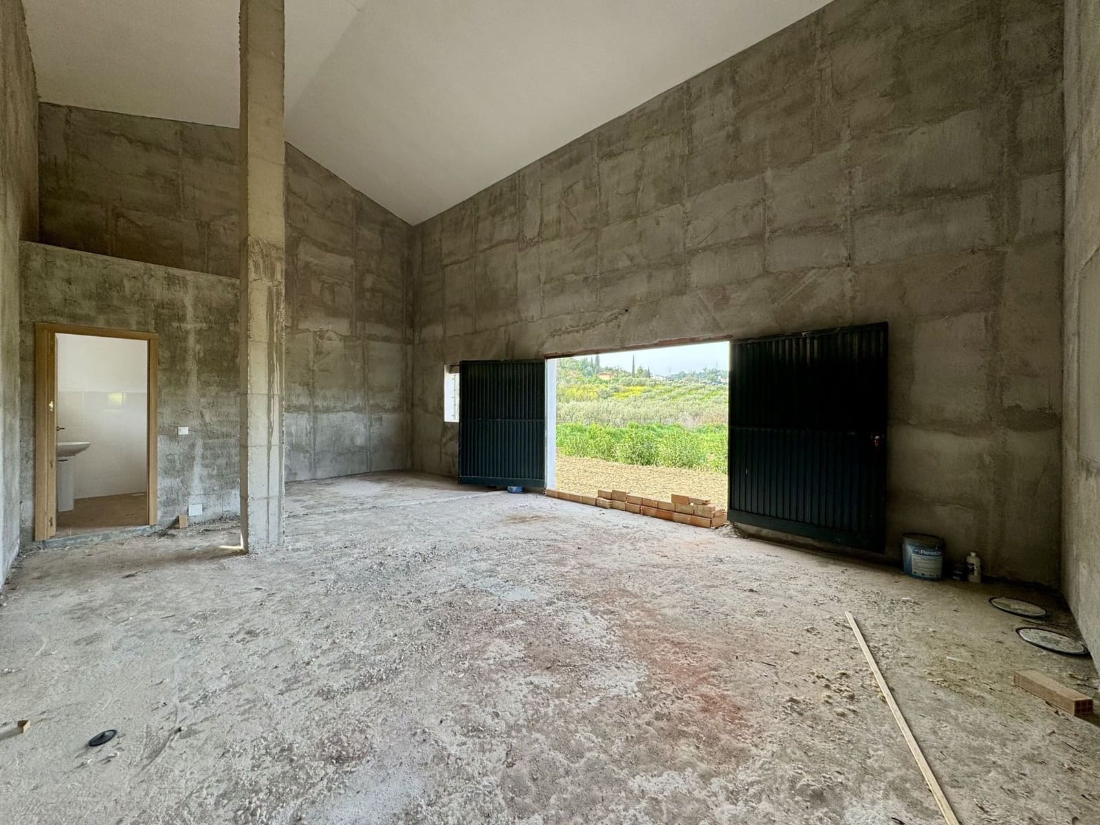 Finca/Country House for sale in Coin - € 199,000 (Ref: 8846636)