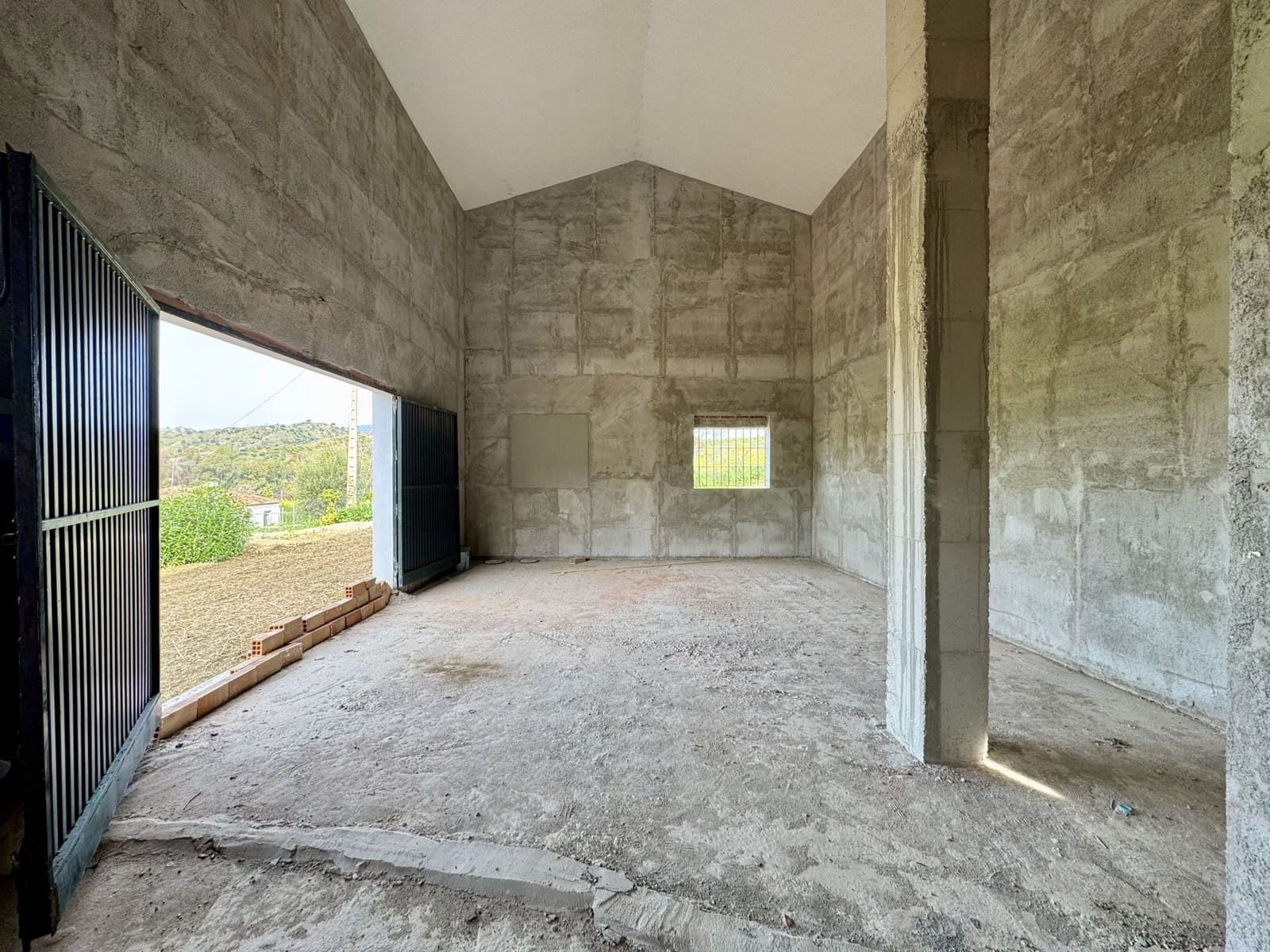 Finca/Country House for sale in Coin - € 199,000 (Ref: 8846636)