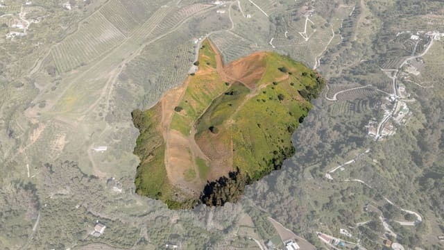 Grond te koop in Alhaurín el Grande - € 349.000 (Ref: 8924919)