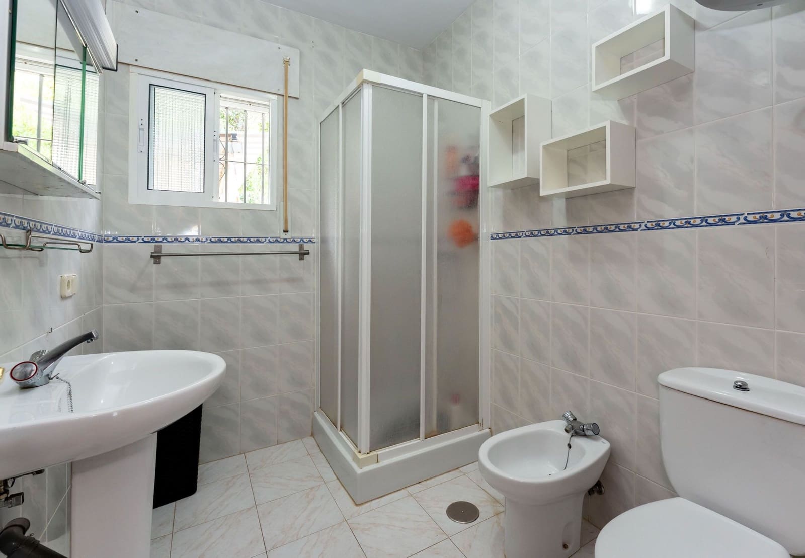 3 soveværelse Finca/Landehus til salg i Coin med swimmingpool - € 575.000 (Ref: 8925937)