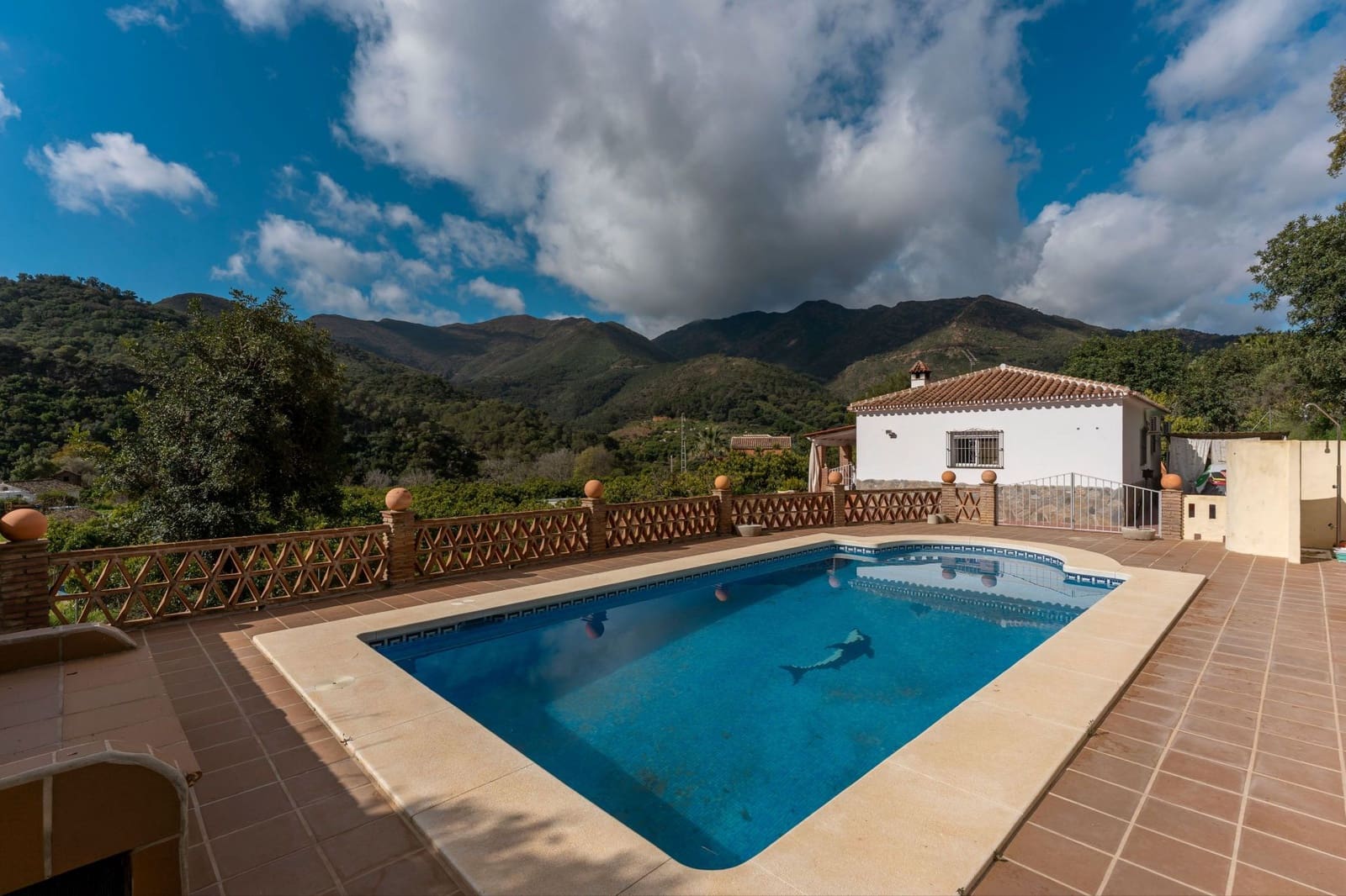 3 soveværelse Finca/Landehus til salg i Coin med swimmingpool - € 575.000 (Ref: 8925937)