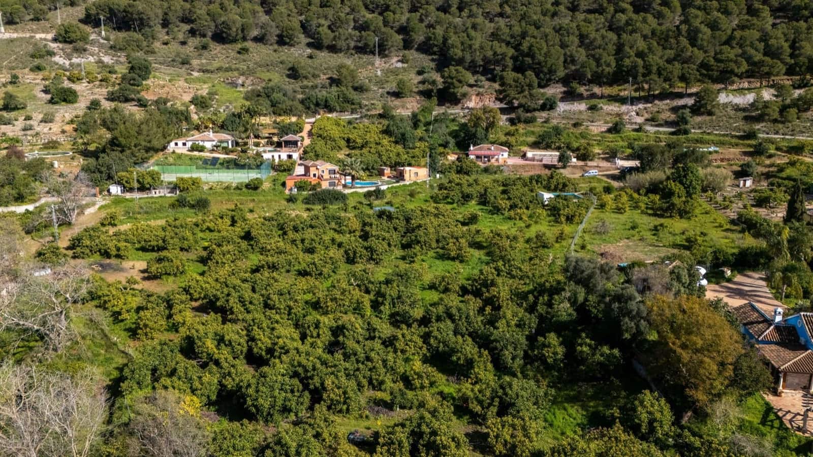 3 soveværelse Finca/Landehus til salg i Coin med swimmingpool - € 575.000 (Ref: 8925937)