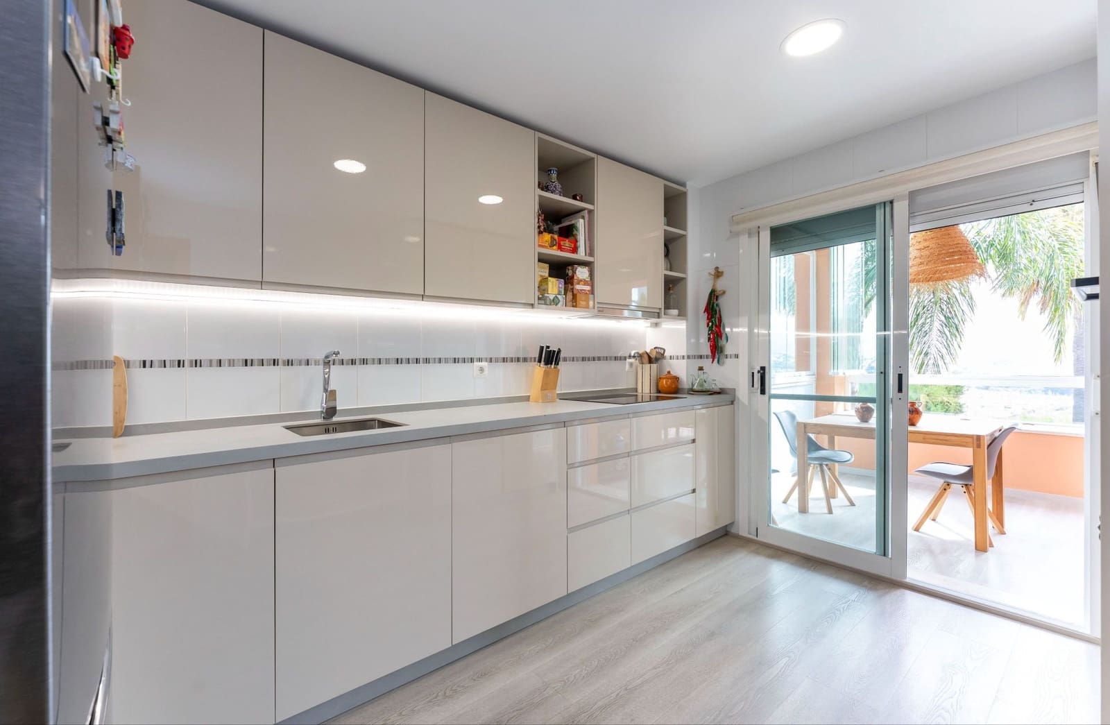 3 bedroom Villa for sale in Mijas Costa with pool - € 735,000 (Ref: 9135951)