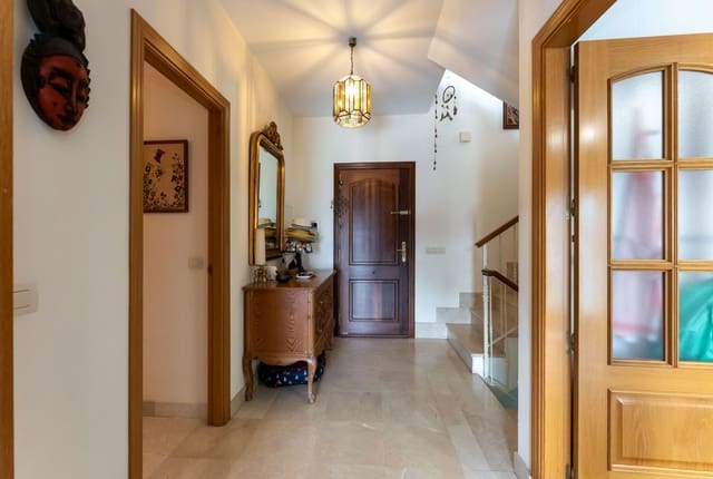 3 sypialnia Willa na sprzedaż w Mijas Costa, Mijas z basenem - 735 000 € (Ref: 9135951)