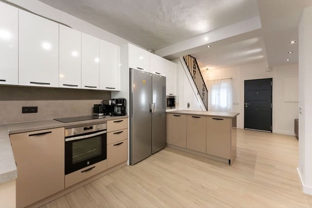 6 makuuhuone Omakotitalo myytävänä paikassa Monda - 449 000 € (Ref: 9194913)