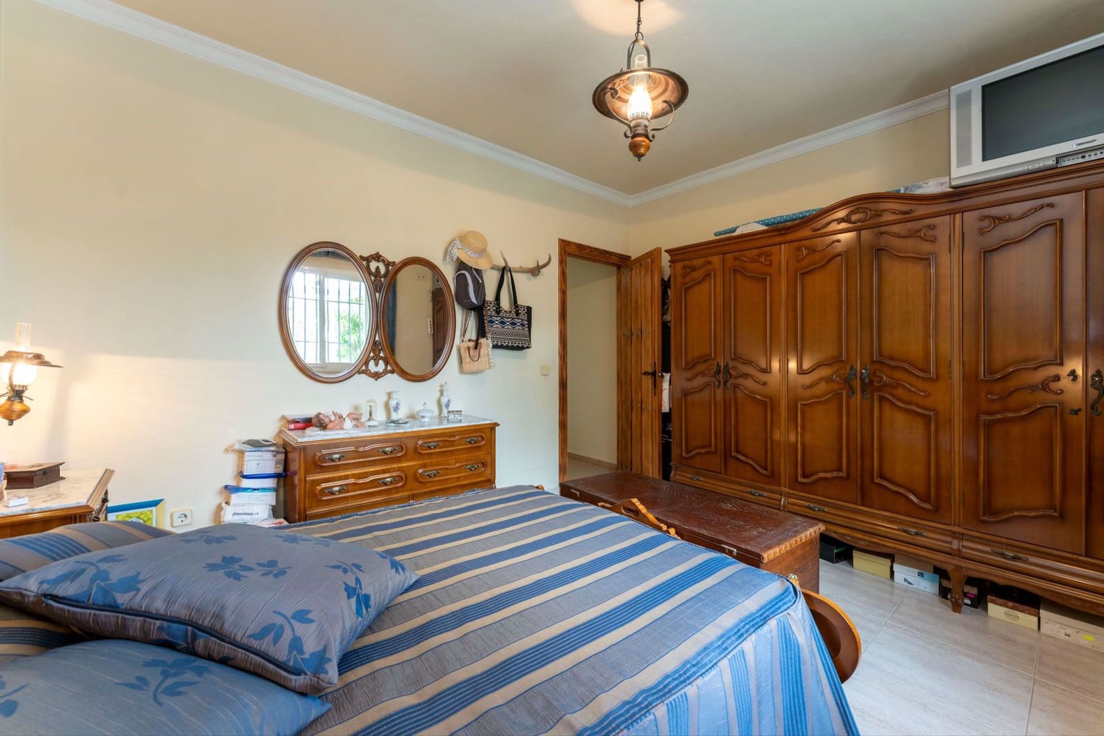 3 makuuhuone Maalaistalo myytävänä paikassa Coin - 395 000 € (Ref: 9254324)