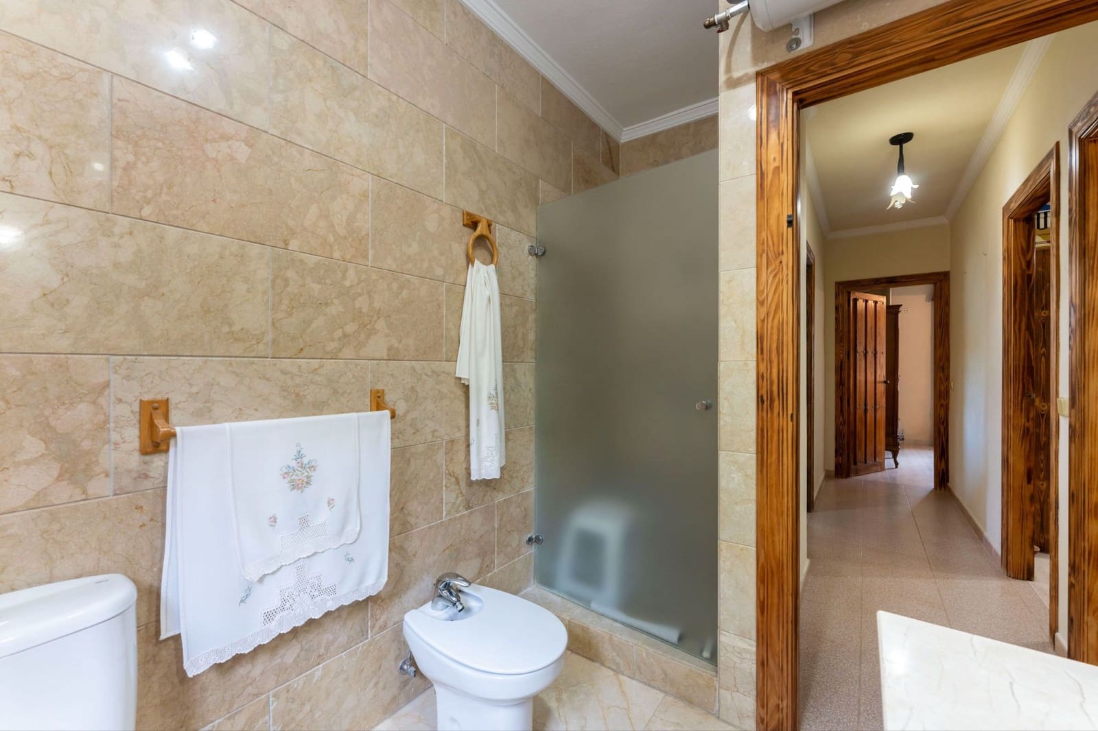 3 makuuhuone Maalaistalo myytävänä paikassa Coin - 395 000 € (Ref: 9254324)