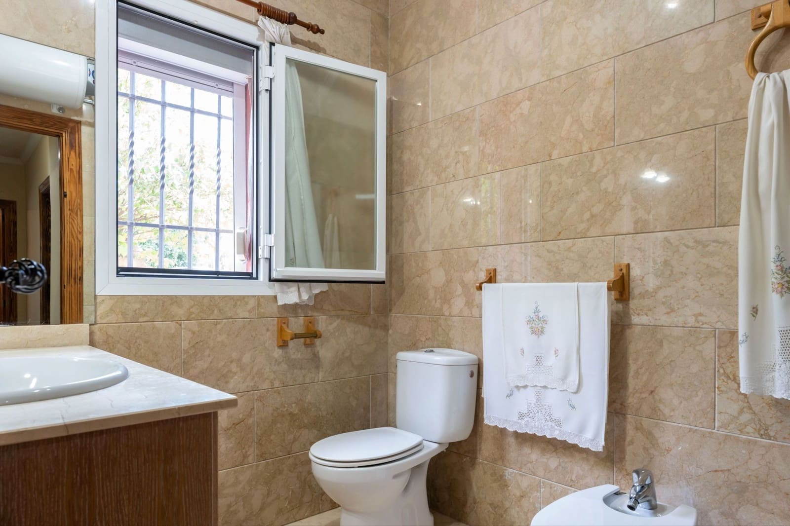 3 makuuhuone Maalaistalo myytävänä paikassa Coin - 395 000 € (Ref: 9254324)