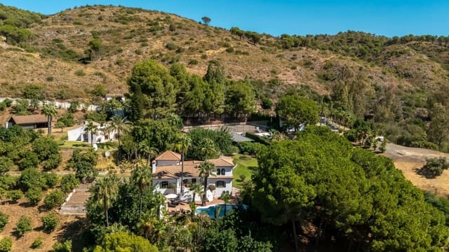 5 makuuhuone Maalaistalo myytävänä paikassa Alhaurín el Grande mukana uima-altaan - 2 499 000 € (Ref: 9254569)