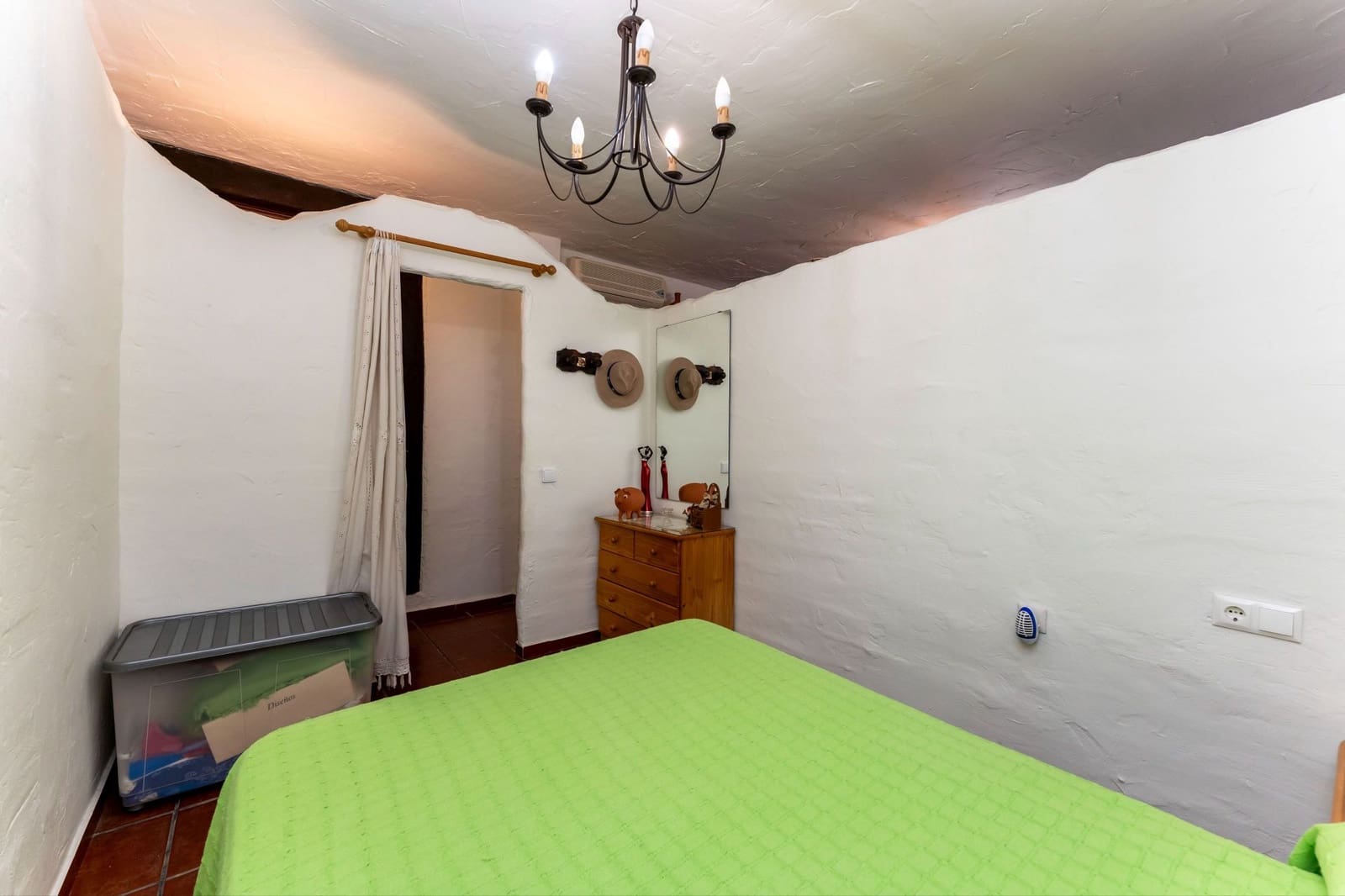 2 soveværelse Finca/Landehus til salg i Coin med swimmingpool - € 349.000 (Ref: 9258173)