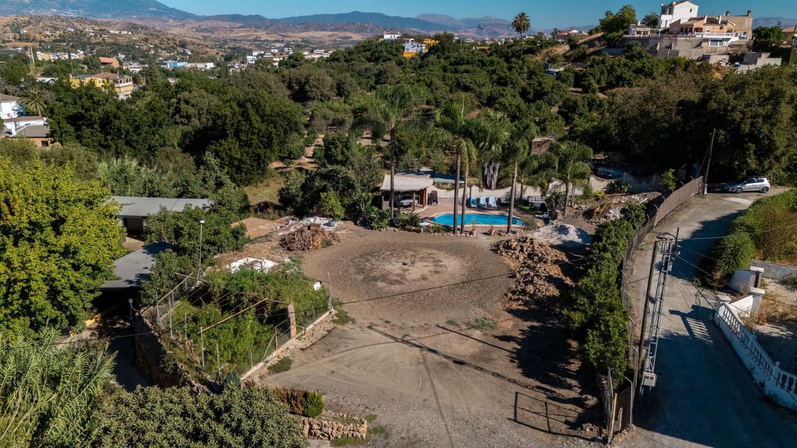 2 soveværelse Finca/Landehus til salg i Coin med swimmingpool - € 349.000 (Ref: 9258173)