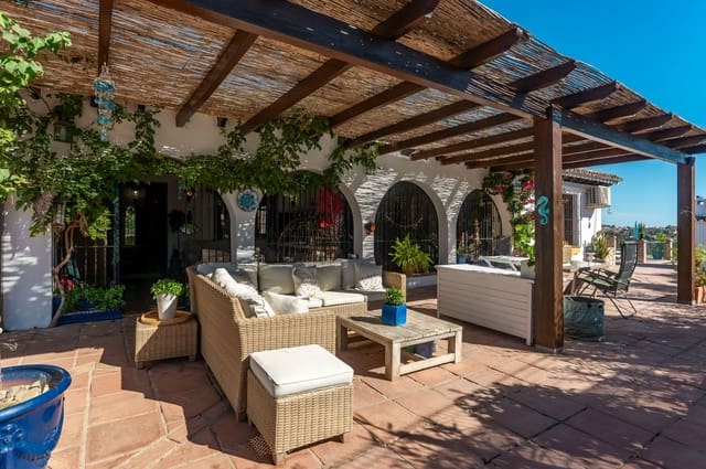 3 soveværelse Finca/Landehus til salg i Mijas Golf, Mijas med swimmingpool - € 1.100.000 (Ref: 9348874)