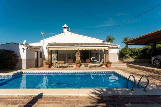 4 soveværelse Finca/Landehus til salg i Alhaurín el Grande med swimmingpool - € 575.000 (Ref: 9388784)
