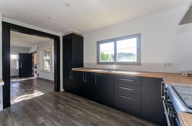 2 soverom Finca/Herregård til salgs i Coín med svømmebasseng - € 299 900 (Ref: 9417596)