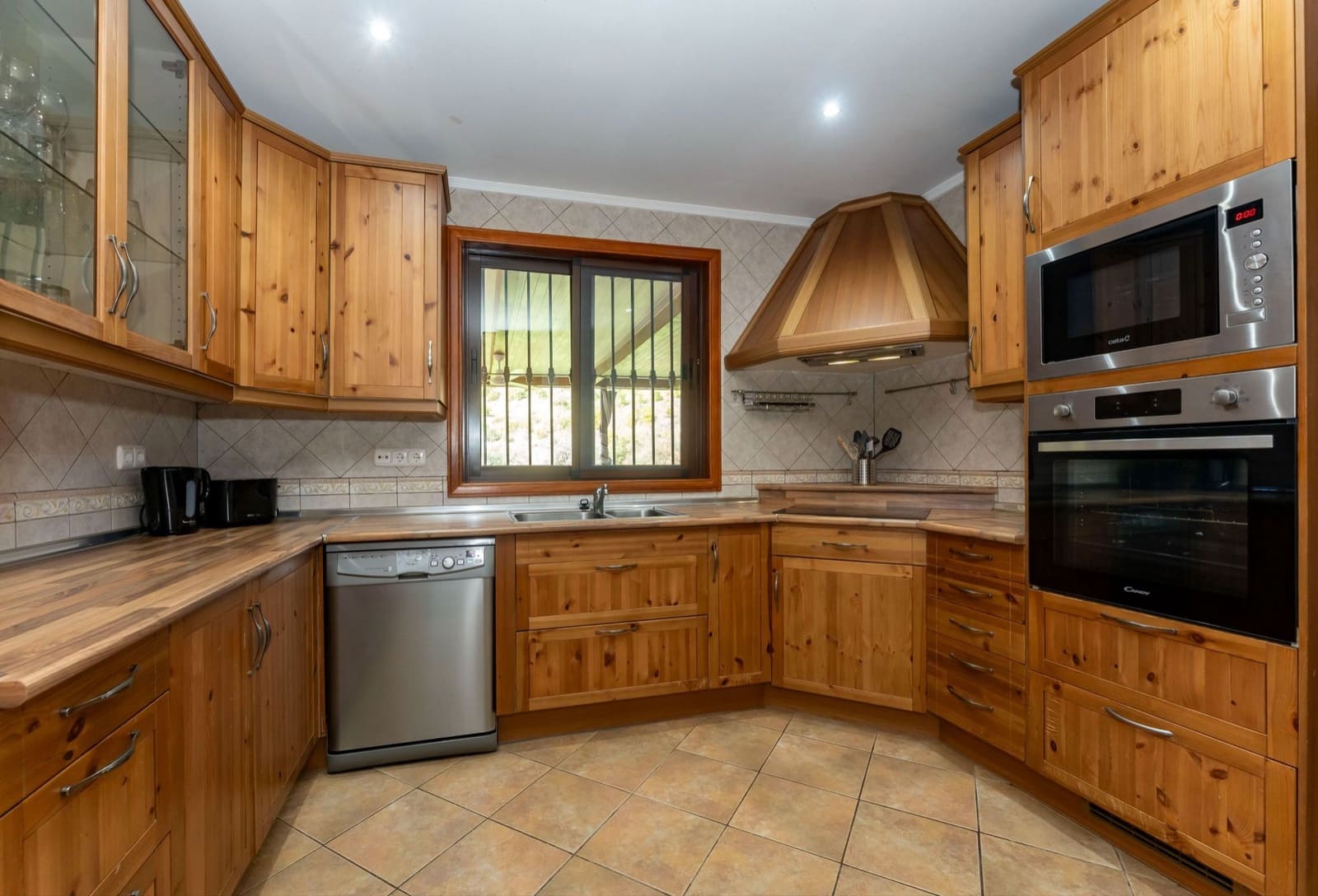 2 makuuhuone Maalaistalo myytävänä paikassa Monda mukana uima-altaan - 429 000 € (Ref: 9474549)