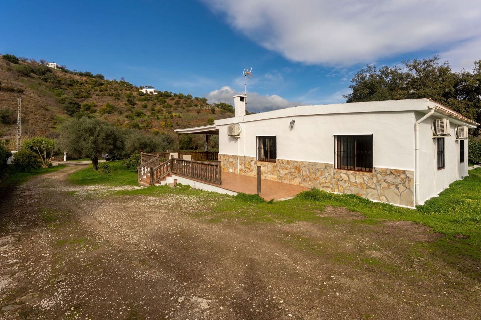 2 makuuhuone Maalaistalo myytävänä paikassa Monda mukana uima-altaan - 429 000 € (Ref: 9474549)