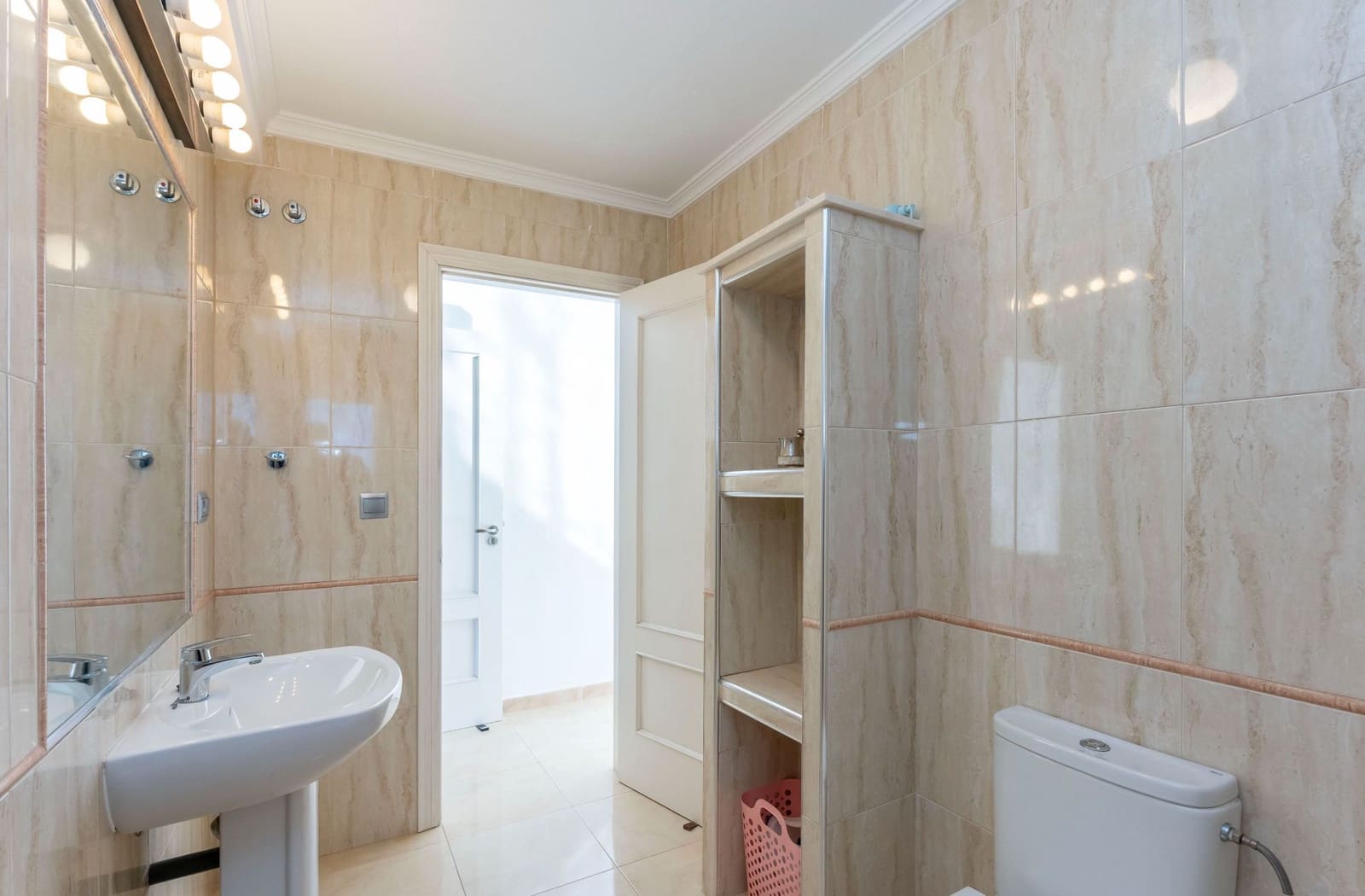 9 soverom Finca/Herregård til salgs i Alhaurin el Grande med svømmebasseng - € 995 000 (Ref: 9492693)