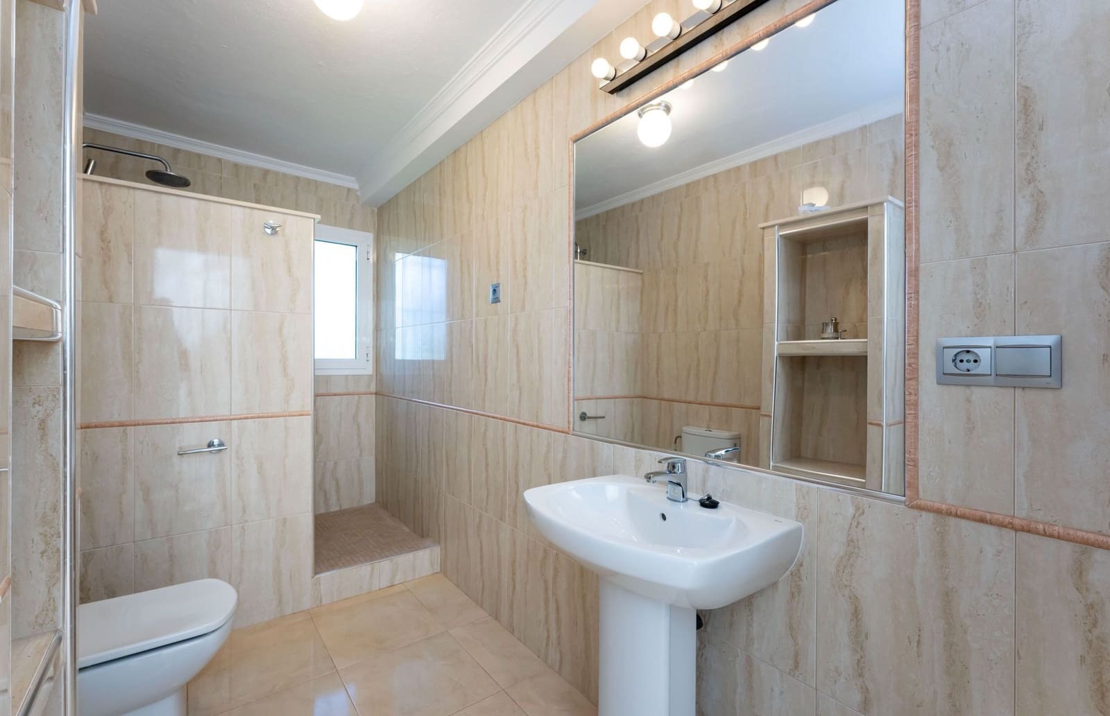 9 soverom Finca/Herregård til salgs i Alhaurin el Grande med svømmebasseng - € 995 000 (Ref: 9492693)