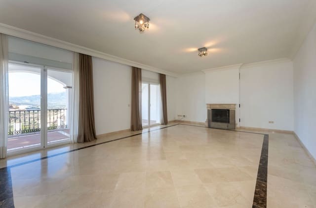 4 sovrum Villa till salu i Coín med pool - 595 000 € (Ref: 9496706)